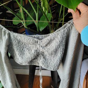 Long sleeve crop top